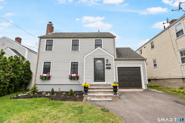 381 Quaker Lane South, West Hartford, CT 06119