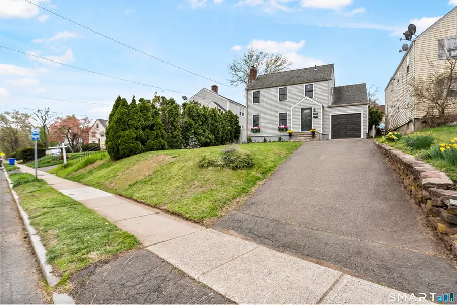 381 Quaker Lane South, West Hartford, CT 06119 - #2