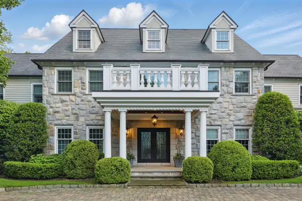 34 Carrington Drive, Greenwich, CT 06831