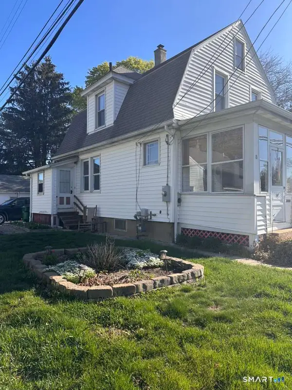 107 Phillips Street, Waterford, CT 06385