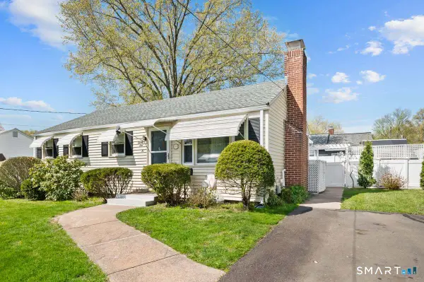 21 Brookside Circle, Wethersfield, CT 06109