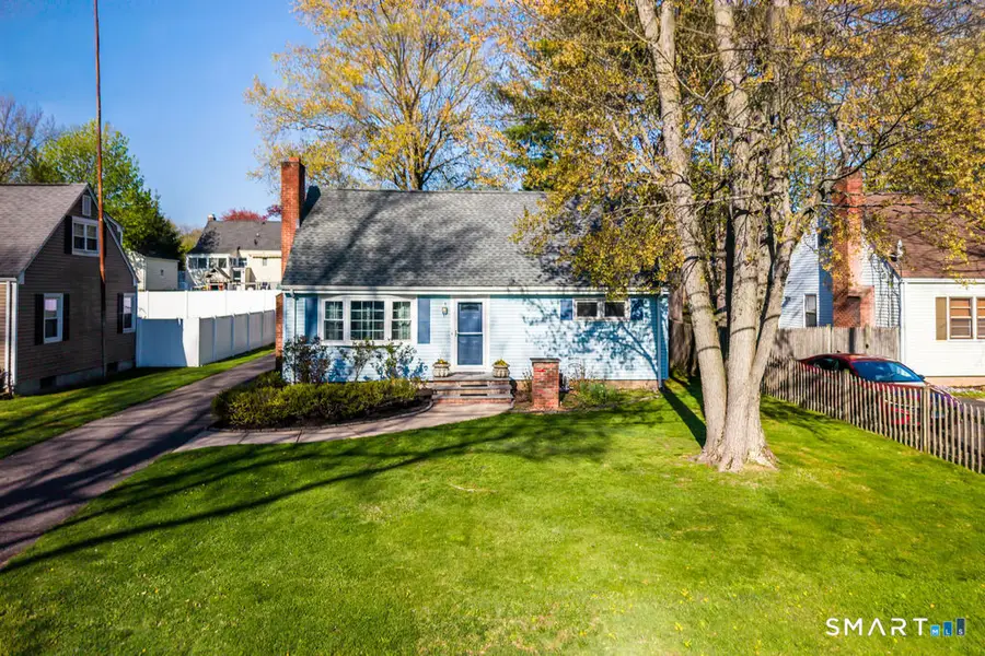 37 Lewis Lane, West Hartford, CT 06107 - #3