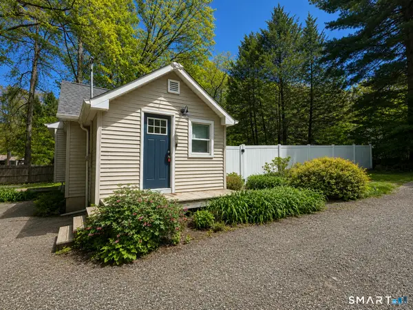 23 Pootatuck Trail, Newtown, CT 06482