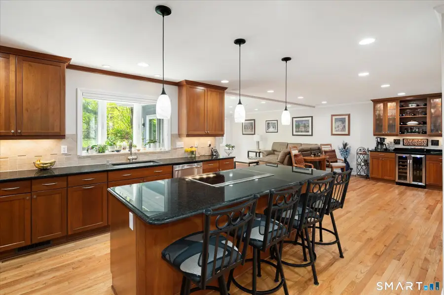 27 Nob Hill Lane, Stamford, CT 06903 - #2