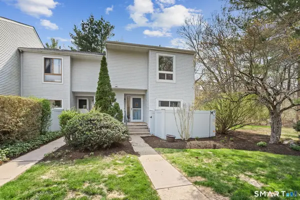 562 Oak Avenue #562, Cheshire, CT 06410