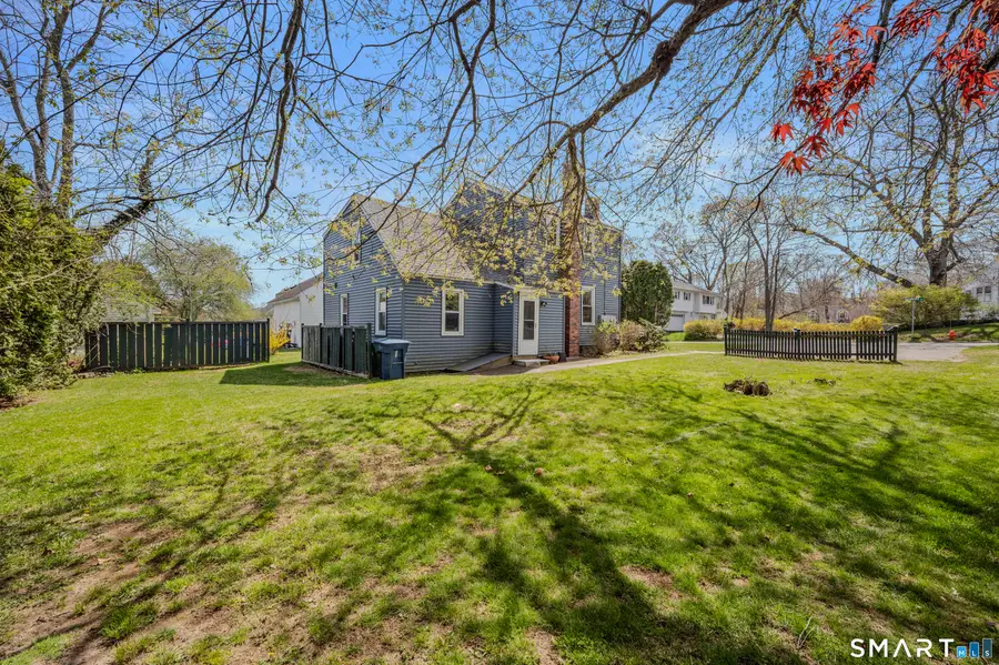 23 Ridgewood Avenue, Waterford, CT 06385 - #3