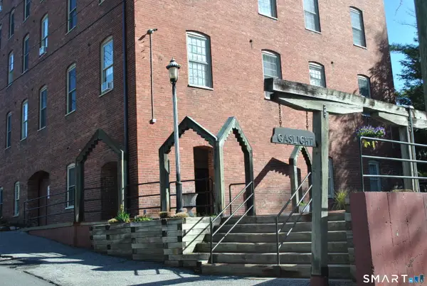 65 West Street #101, New Milford, CT 06776