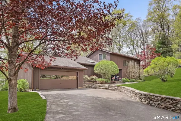 28 Pony Trail Road, Stamford, CT 06903