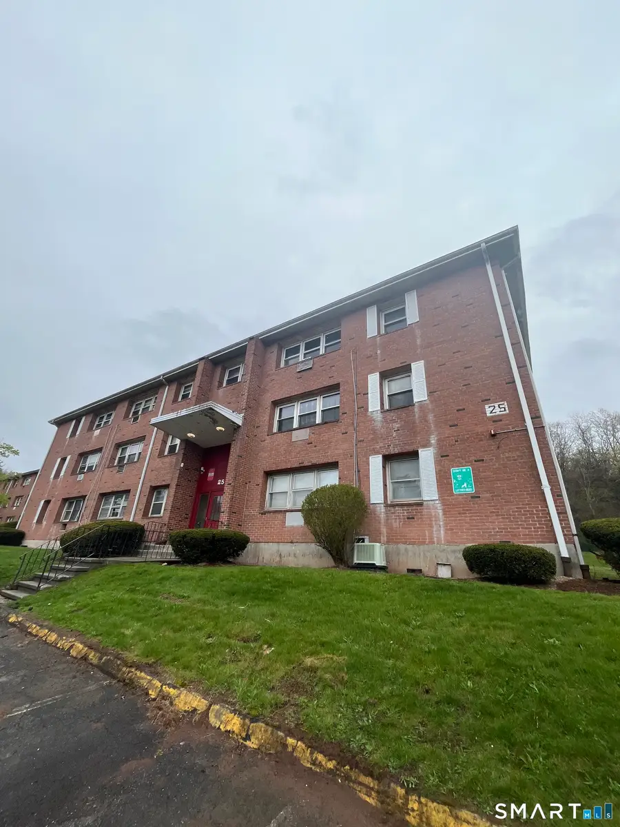 40 Donna Drive #B11, New Haven, CT 06513 - #2