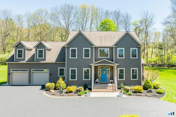 10 Heritage Road, Putnam, CT 06260