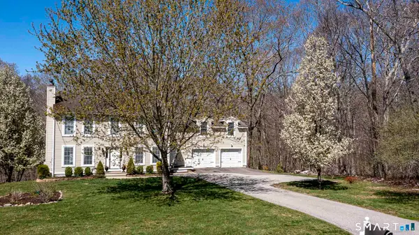 11 Reservoir View, Ledyard, CT 06339