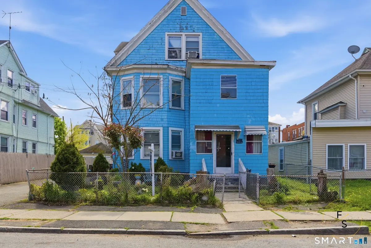 31-33 Standish Street, Hartford, CT 06114 - #1