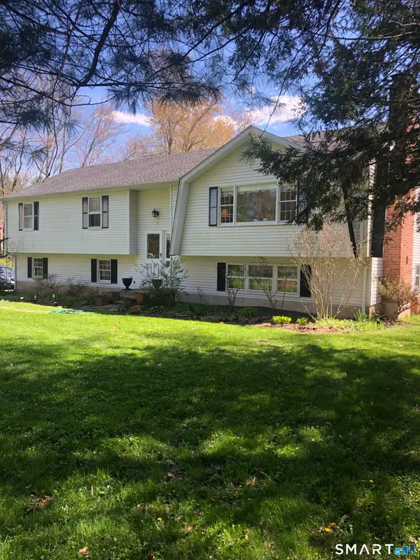 3 Short Lane, Simsbury, CT 06070