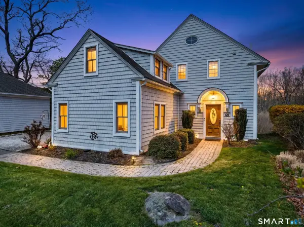 68 Groveway, Clinton, CT 06413