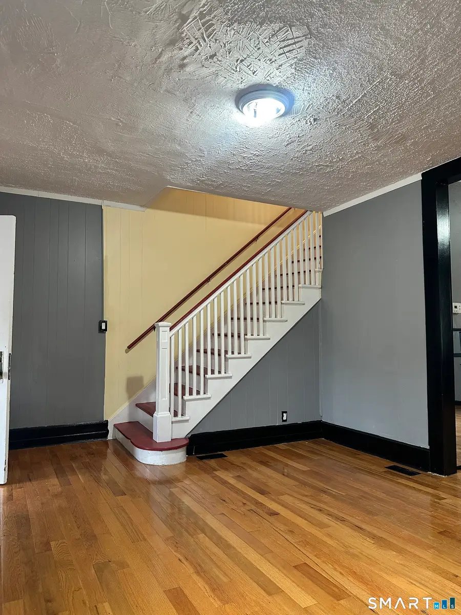 302 Dover Street, Bridgeport, CT 06610 - #3