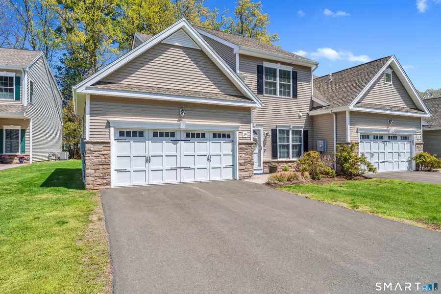 19 Brighton Park Way #19, Bloomfield, CT 06002 - #2