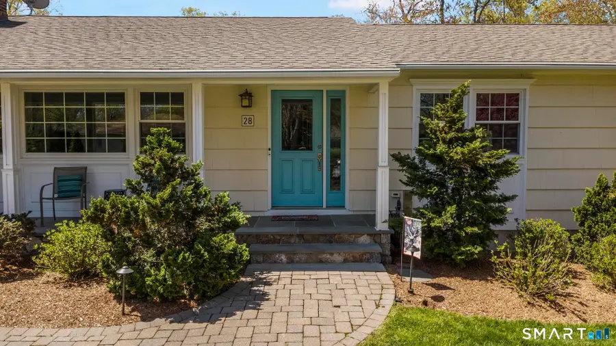 28 Oriole Drive, Norwalk, CT 06851 - #3