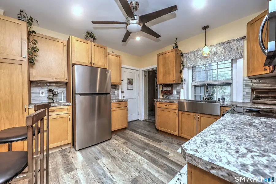 610 Wilmot Avenue #4, Bridgeport, CT 06607 - #3