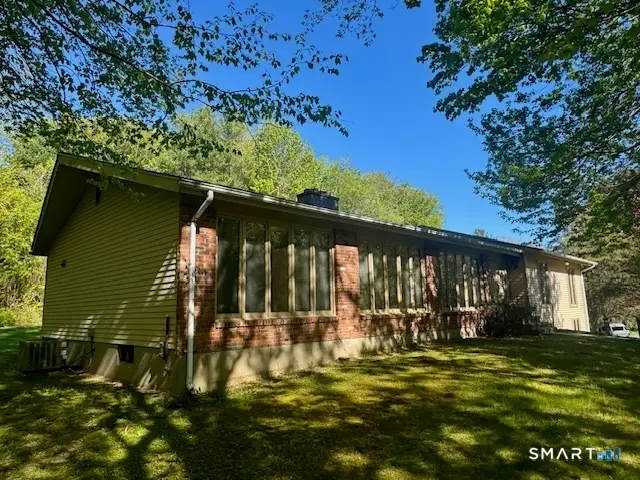 21 Maple Vale Drive, Woodbridge, CT 06525 - #2