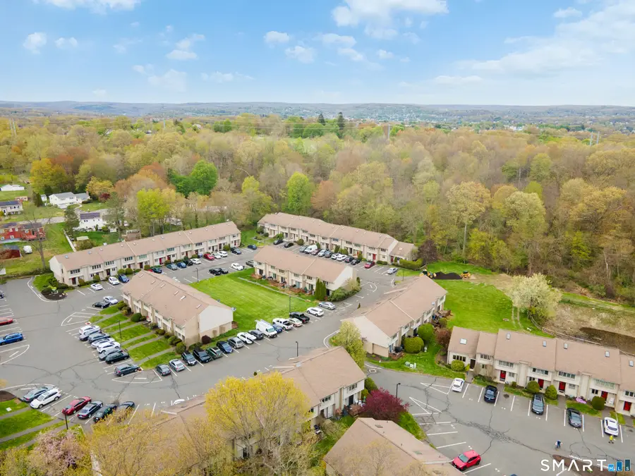 827 Oronoke Road #9-2, Waterbury, CT 06708 - #3
