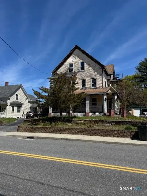 137-139 Woodstock Avenue, Putnam, CT 06260