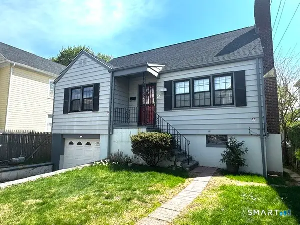 24 Homestead Avenue, Stamford, CT 06902