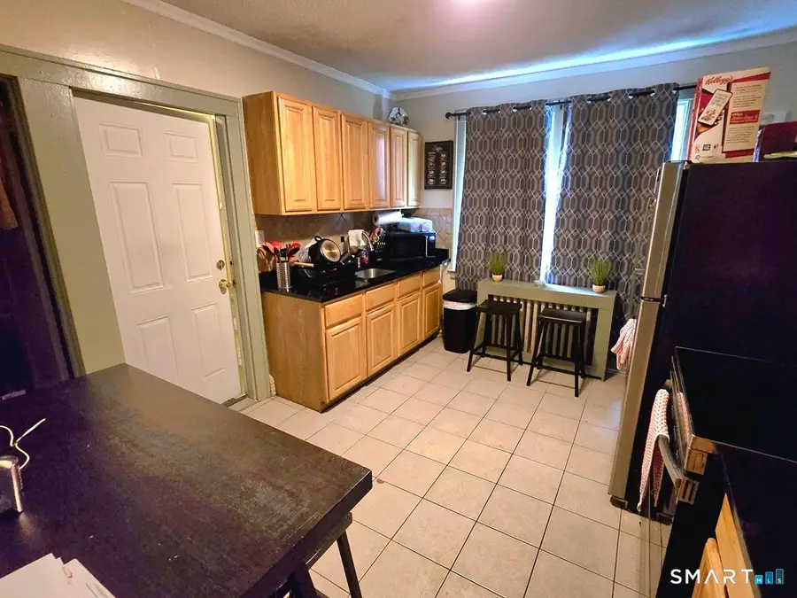 210 Hillside Avenue, Hartford, CT 06106 - #3
