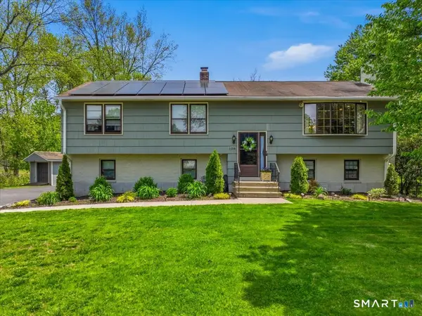 128 Spring Road, North Haven, CT 06473
