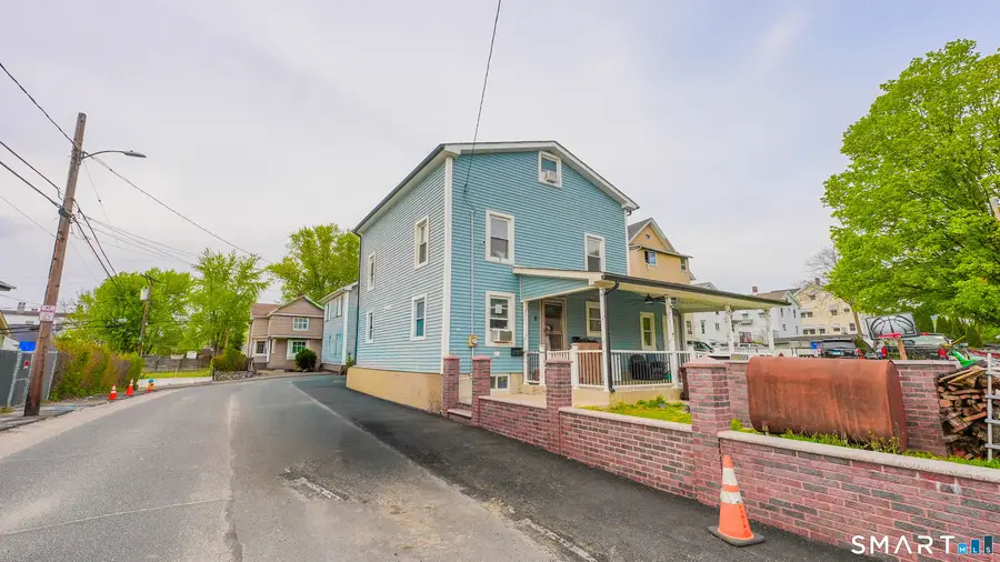 9 Ridge Street, Waterbury, CT 06706 - #3