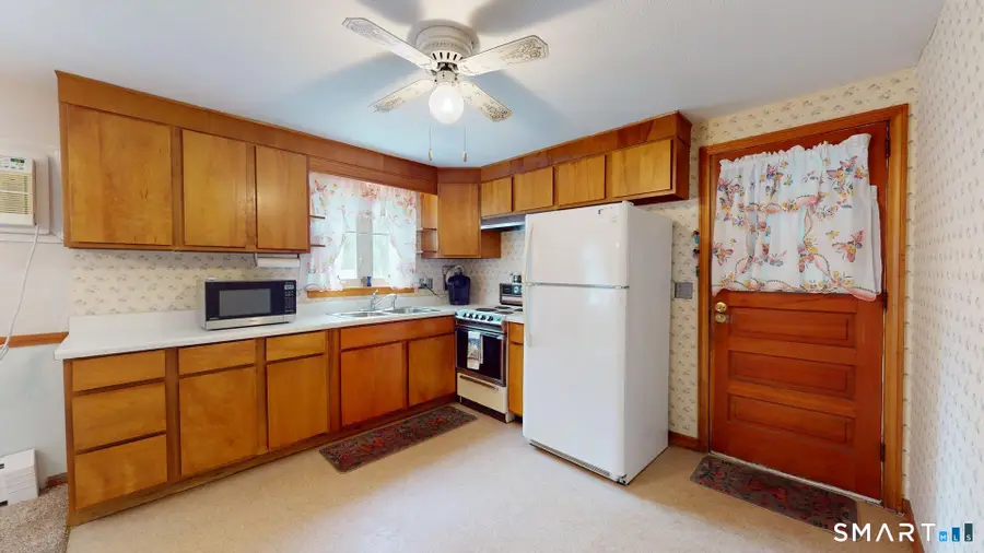 5 Pershing Road, Windsor Locks, CT 06096 - #3