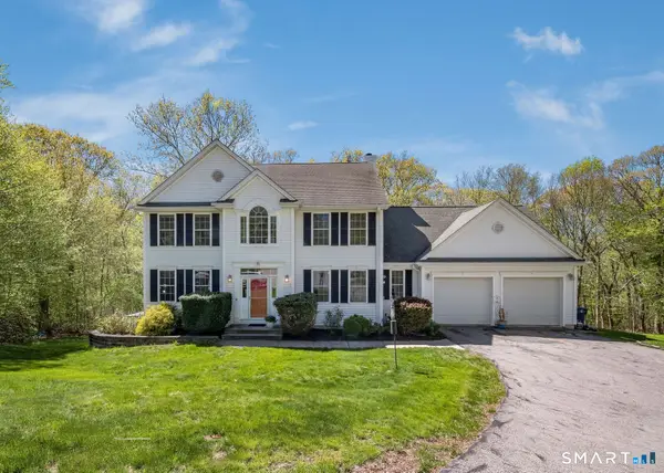 11 White Oak Lane, Waterford, CT 06375