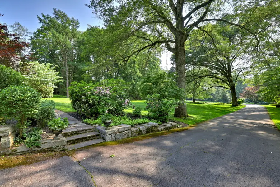 4 Brook Road, Woodbridge, CT 06525 - #3