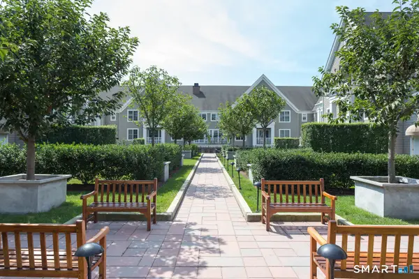 77 Havemeyer Lane #211, Stamford, CT 06902