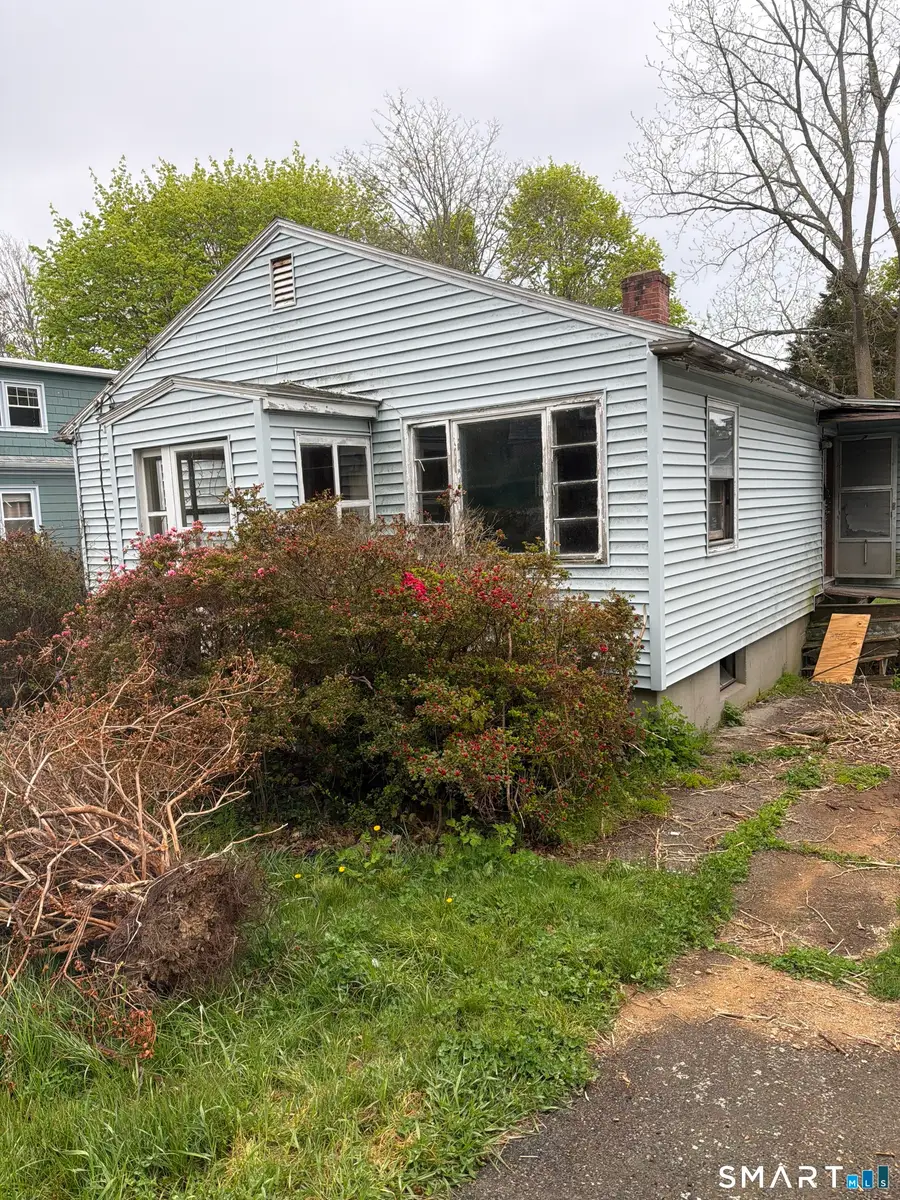 38 Robinson Street, New London, CT 06320 - #2