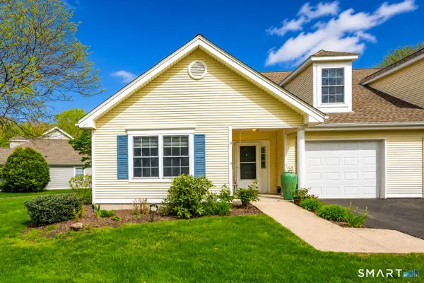 9 Henley Way #9, West Hartford, CT 06117