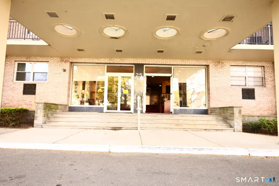 25 Cartright Street #7E, Bridgeport, CT 06604 - #2