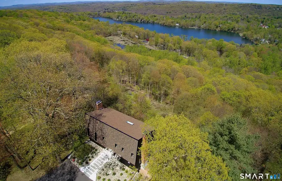 12 Hillcrest Court, Ridgefield, CT 06877 - #3