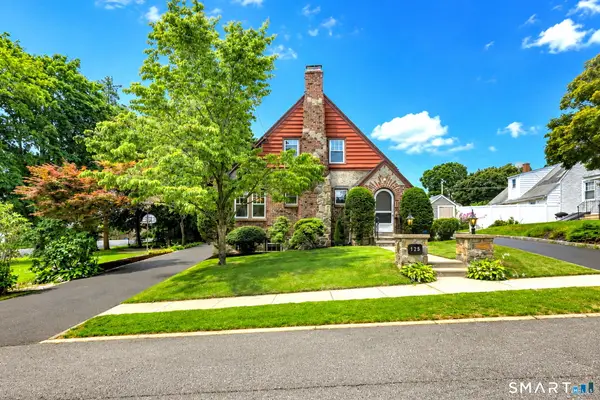 125 Glenridge Road East, Stratford, CT 06614