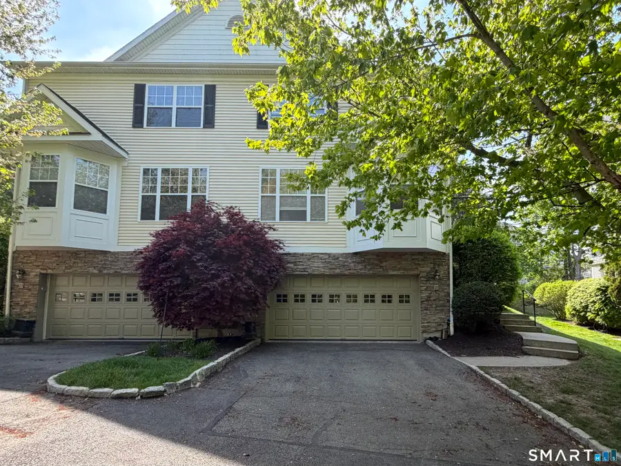 21 Woodcrest Lane #21, Danbury, CT 06810 - #2