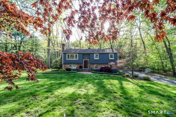 28 Fieldcrest Drive, Ridgefield, CT 06877