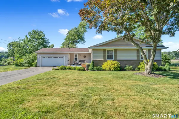 44 Riverside Drive, Branford, CT 06405