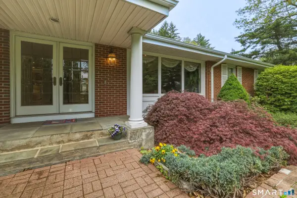 12 Mountain Farms Road, West Hartford, CT 06117