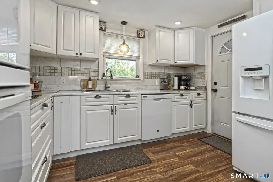 10 Glenmoor Drive, East Haven, CT 06512 - #3