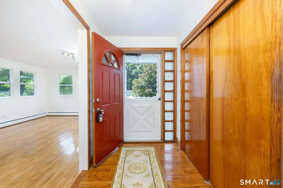 2 Barn Hill Road, Bloomfield, CT 06002 - #2