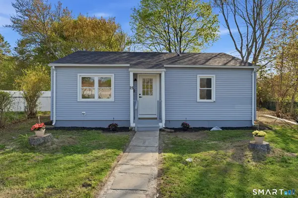 25 Flint Court, Groton, CT 06340