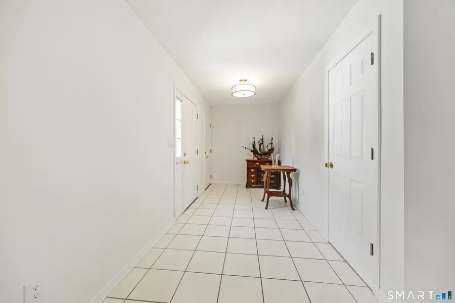 10 Conhurst Drive, North Haven, CT 06473 - #3