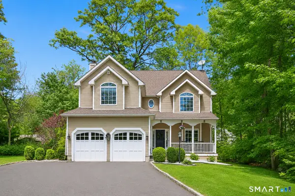 32 Juhasz Road, Norwalk, CT 06854