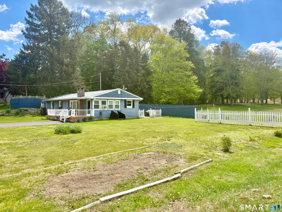 21 Friendship Street, Norwich, CT 06360 - #3