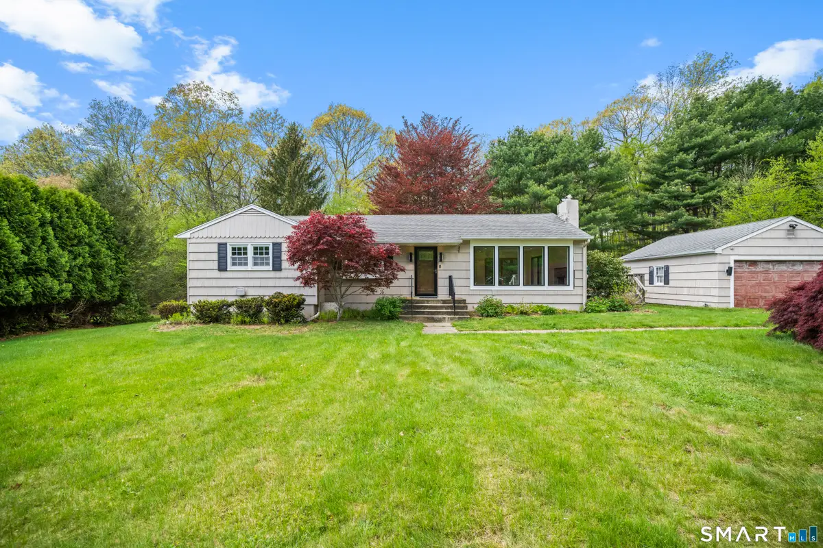 846 Vauxhall St Extension, Waterford Town, CT 06375 - #1