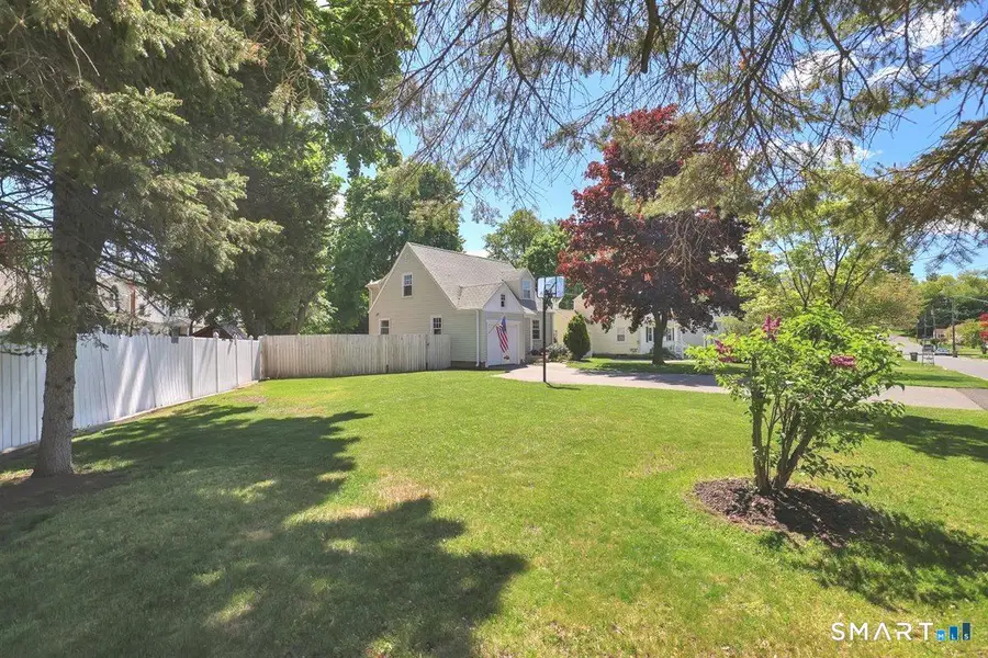 21 Kensington Street, Manchester, CT 06040 - #3